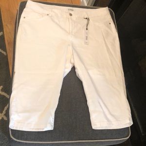White Capri Jeans